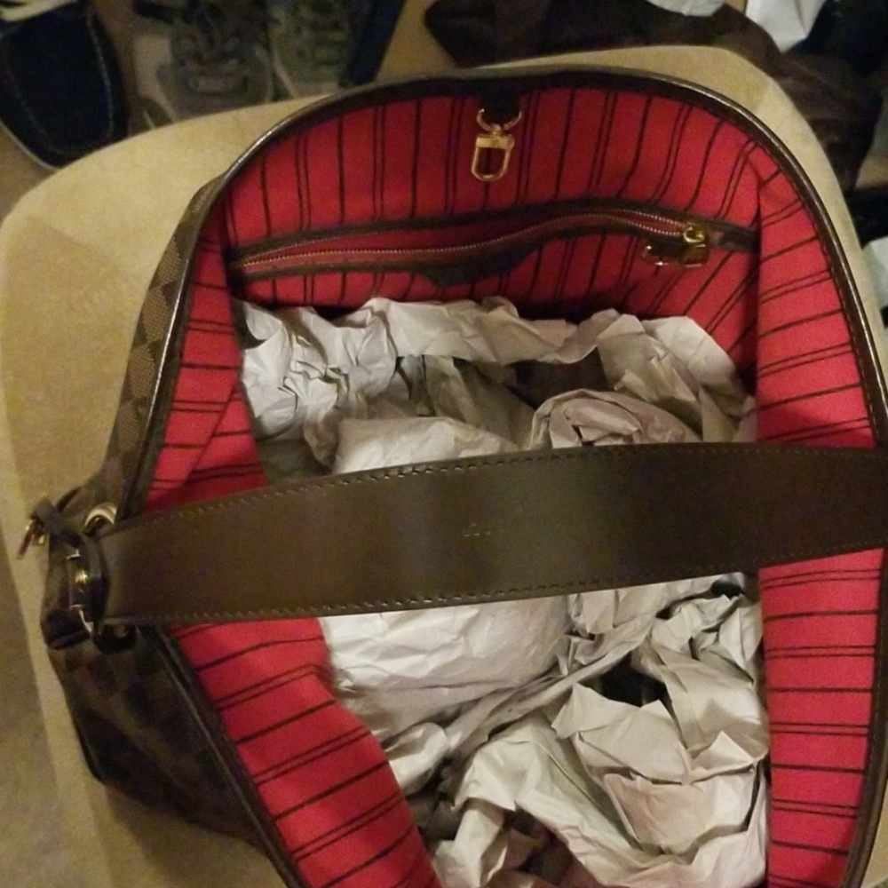 Louis vuitton handbag - Picture 2 of 4